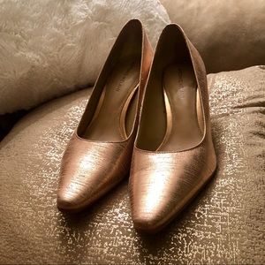 Antonio Melani nude/rose gold heels/pumps